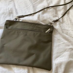 Grey Roots shoulder bag